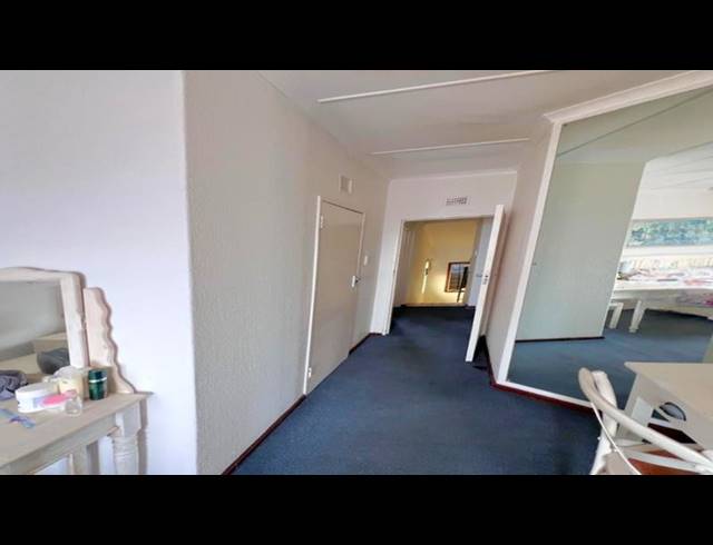 2 BEDROOM APARTMENT FOR SALE IN LAWRENCE ROCKS